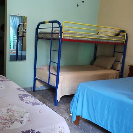 Cabinas Mitchaelle'S Puerto Viejo de Talamanca Eksteriør bilde