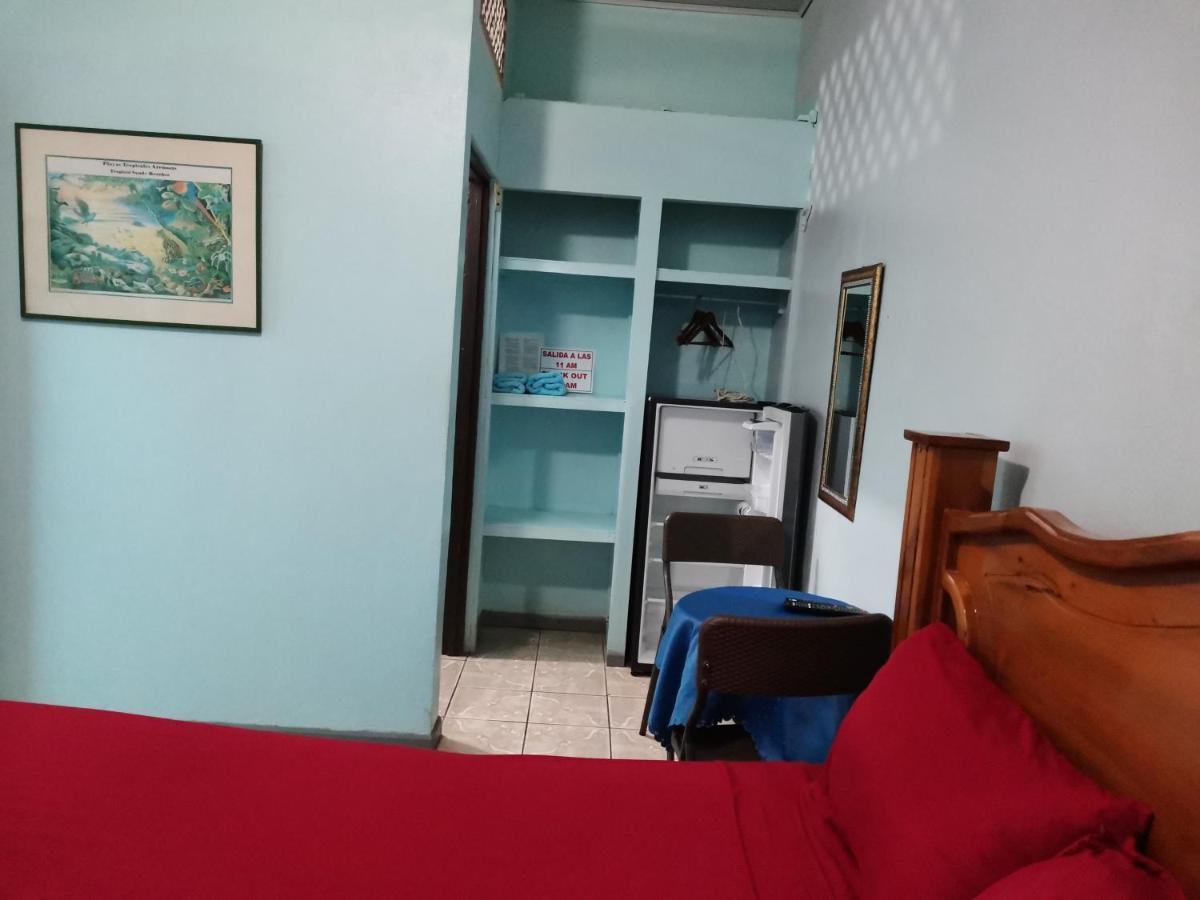 Cabinas Mitchaelle'S Puerto Viejo de Talamanca Eksteriør bilde