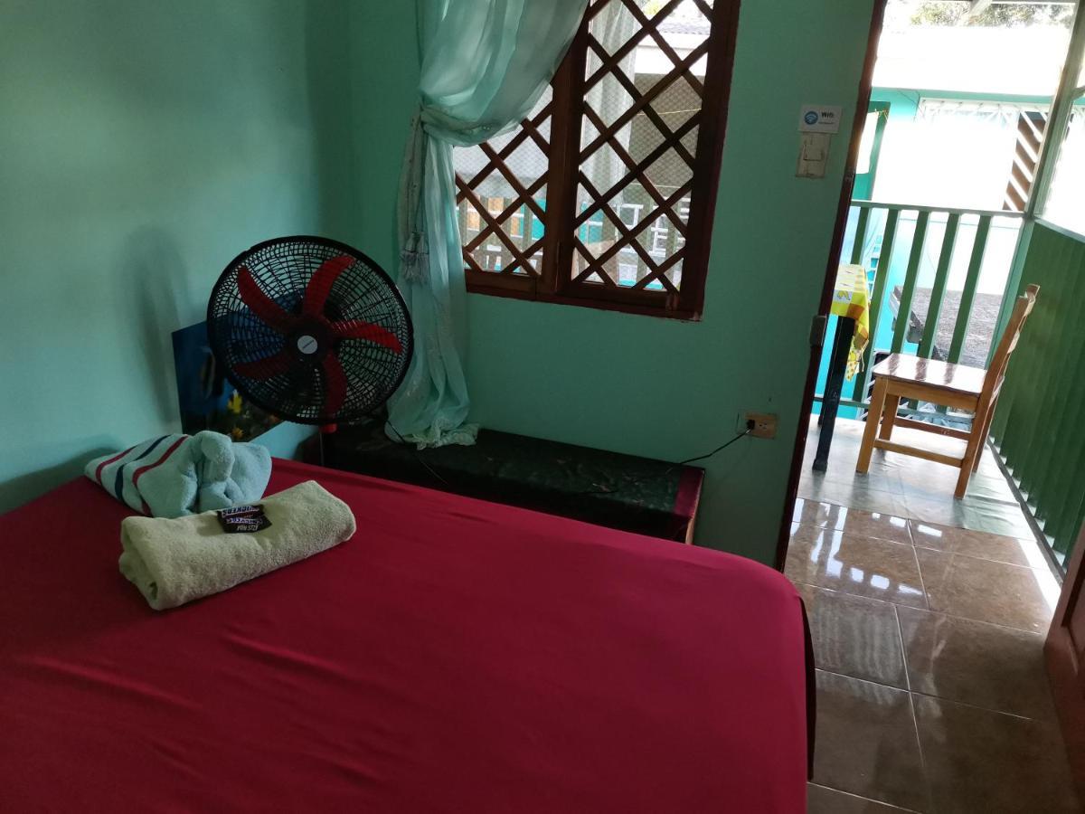 Cabinas Mitchaelle'S Puerto Viejo de Talamanca Eksteriør bilde